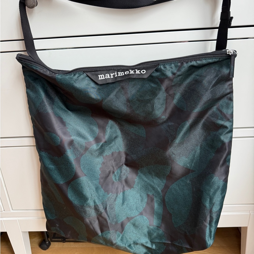 Marimekko Unikko Adjustable Strap Crossbody Tote Bag